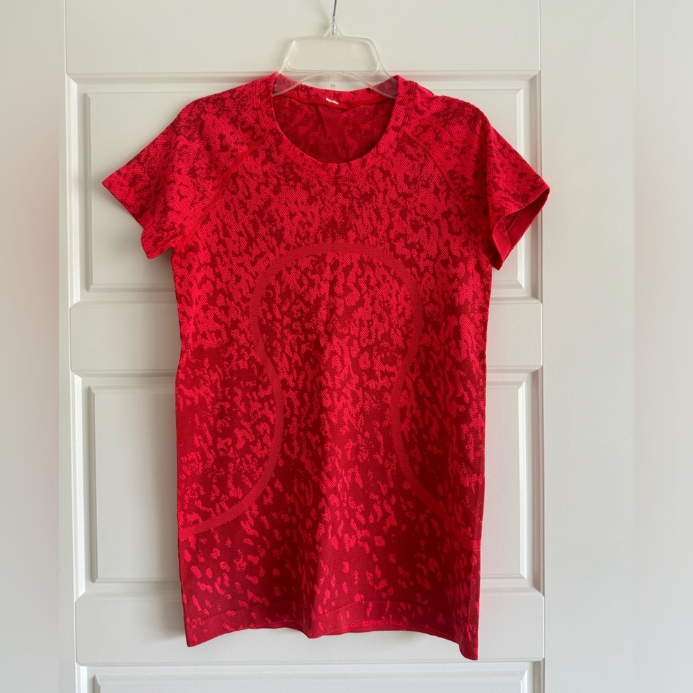 Lululemon Swiftly Tech Shirt Sleeve- Red Leopard